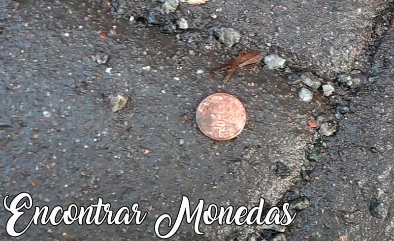 encontrar monedas en el suelo