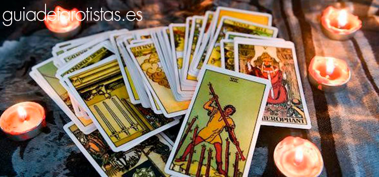 tirada de tarot con una tarotista profesional